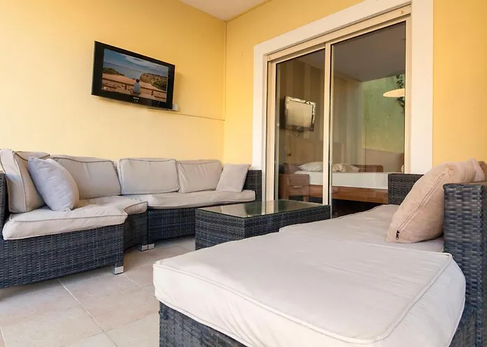 C15 - The Patio Do Convento Apartment